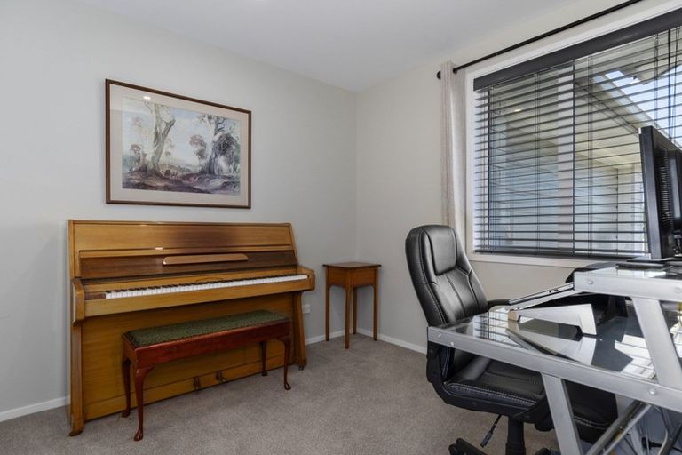 Photo of property in 27 Puhirake Crescent, Pyes Pa, Tauranga, 3112