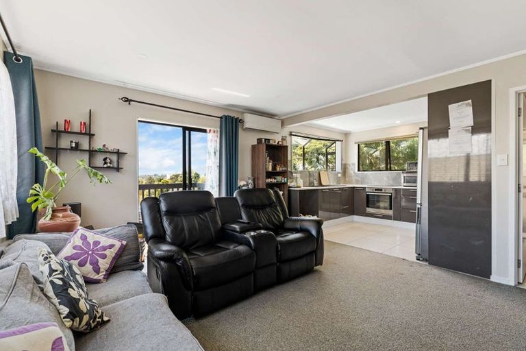 Photo of property in 33 Danube Lane, Glen Eden, Auckland, 0602
