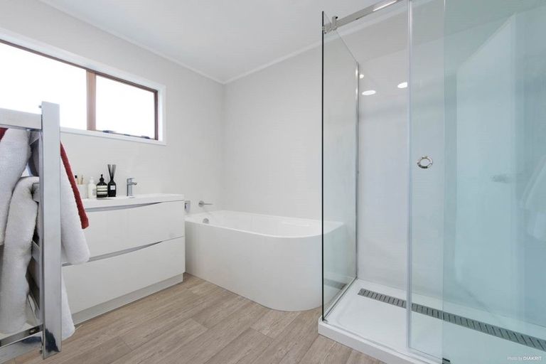 Photo of property in 9 Ti Nana Crescent, Henderson, Auckland, 0610