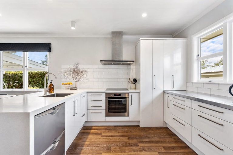 Photo of property in 111 Nottingley Road, Frimley, Hastings, 4120