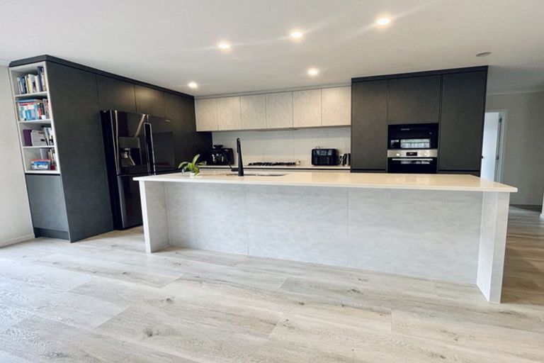 Photo of property in 43 Whakapono Road, Pukekohe, 2120