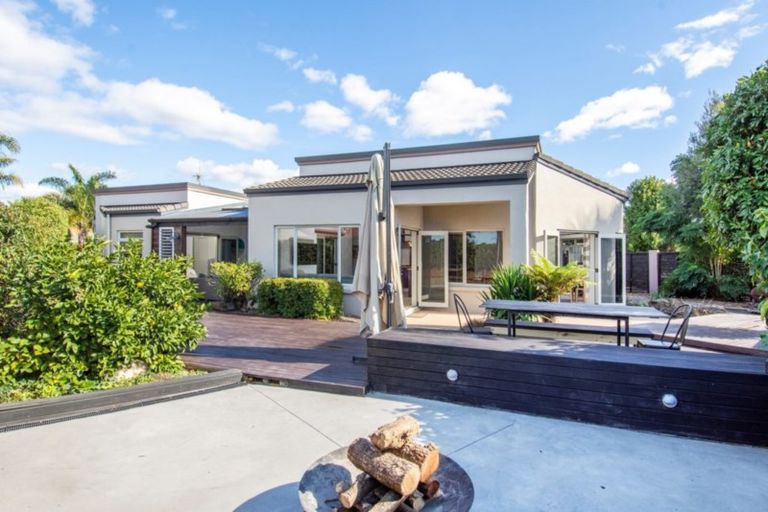 Photo of property in 13 Oriental Parade, Papamoa Beach, Papamoa, 3118