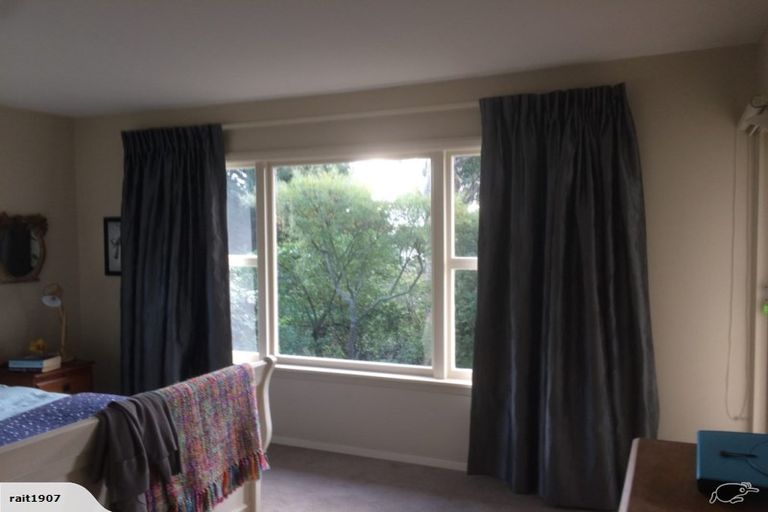 Photo of property in 10 Sherwood Lane, Cashmere, Christchurch, 8022