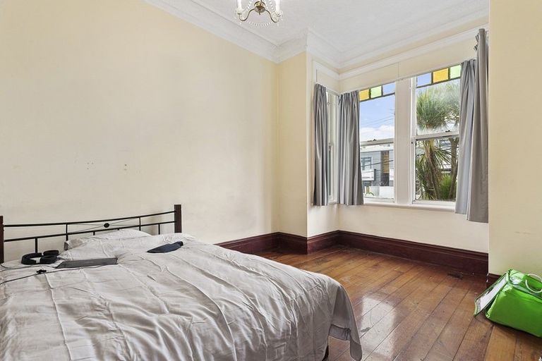 Photo of property in 38 Pirie Street, Mount Victoria, Wellington, 6011