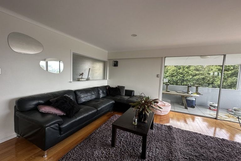 Photo of property in 158 Carlisle Road, Northcross, Auckland, 0632
