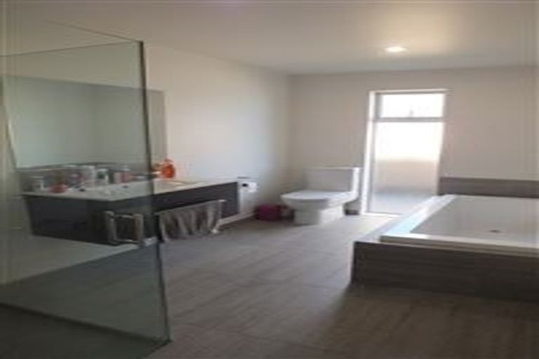 Photo of property in 11 Gosling Crescent, Halswell, Christchurch, 8025