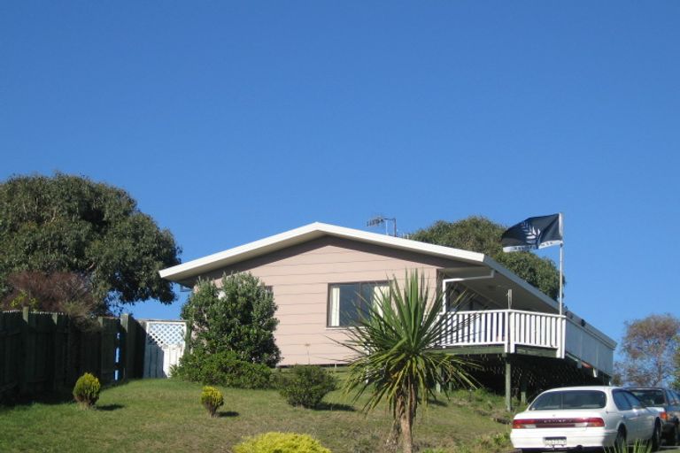 Photo of property in 44 Campbell Avenue, Paraparaumu, 5032