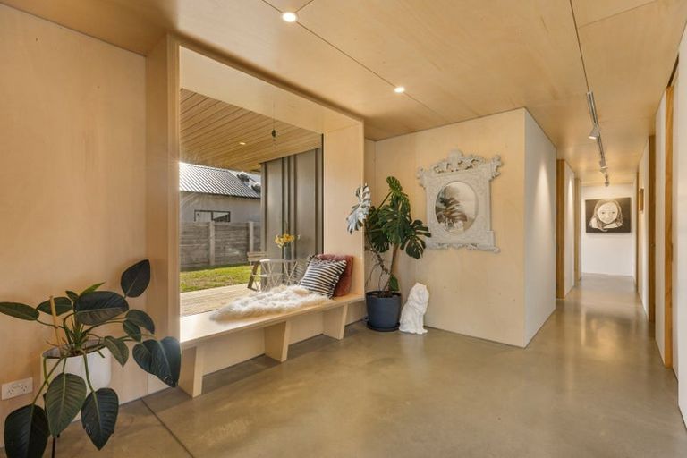 Photo of property in 6 Pounamu Avenue, Albert Town, Wanaka, 9305