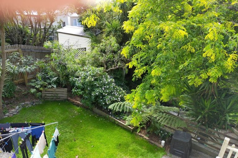 Photo of property in 142 Russell Terrace, Berhampore, Wellington, 6023