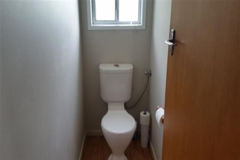 Photo of property in 66 Kia Ora Road, Beach Haven, Auckland, 0626