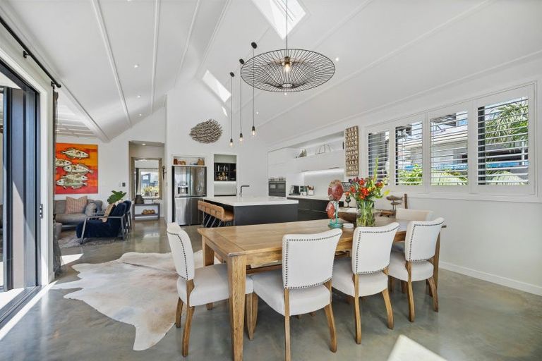 Photo of property in 8 Torea Lane, One Tree Point, 0118