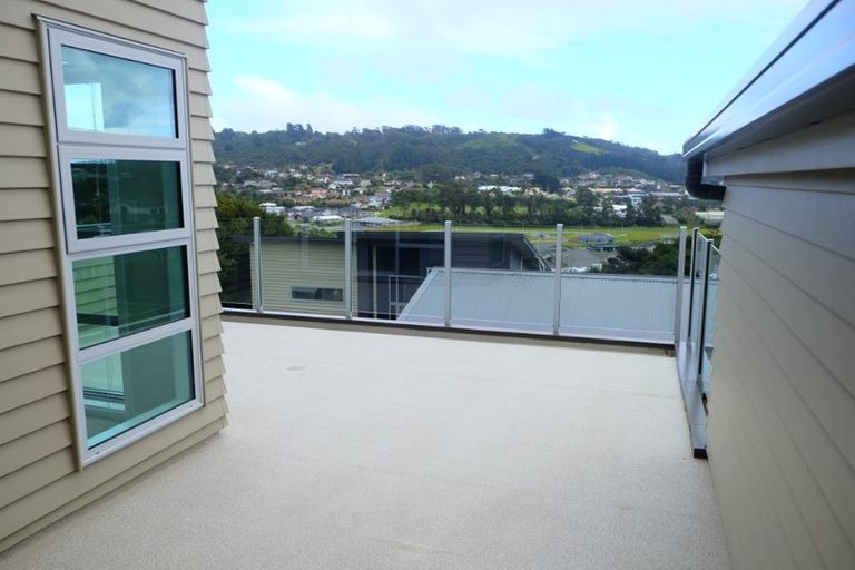 Photo of property in 1/42b James Cook Drive, Whitby, Porirua, 5024