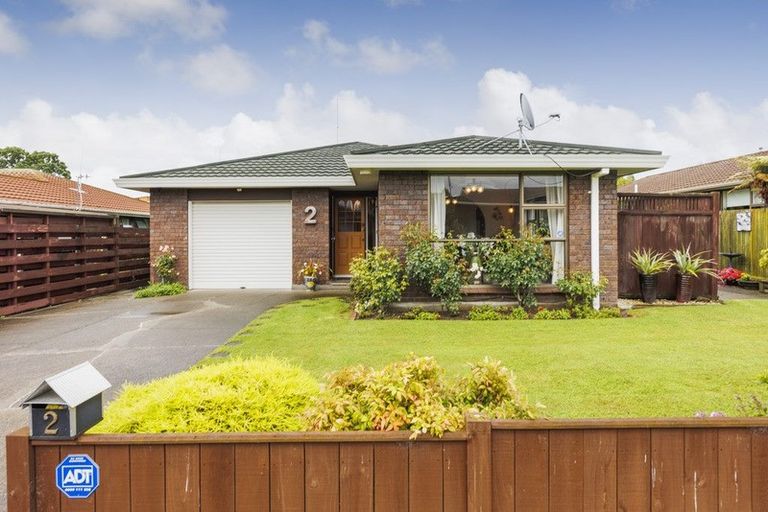 Photo of property in 2 Huhana Court, Hokowhitu, Palmerston North, 4410