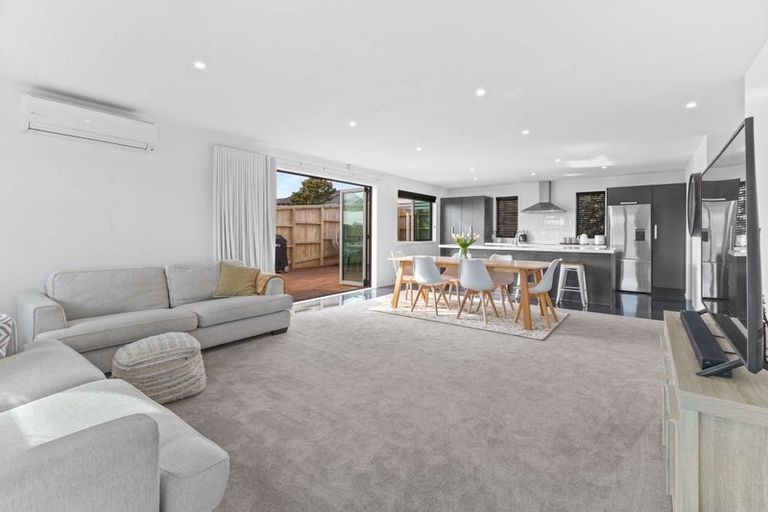 Photo of property in 13a Heta Road, Highlands Park, New Plymouth, 4312