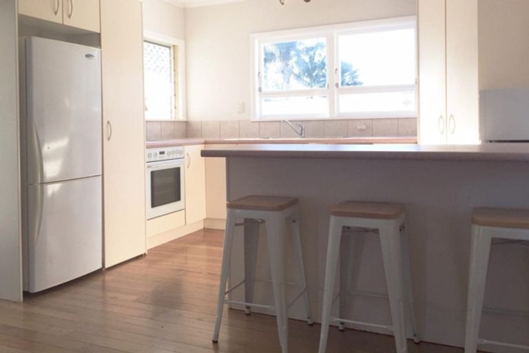 Photo of property in 10 Edmund Hillary Avenue, Papakura, 2110