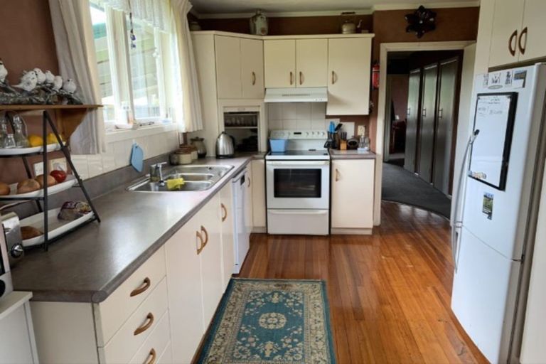 Photo of property in 321 Te Kakapo Valley Road, Dannevirke, 4978