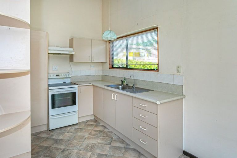 Photo of property in 104 Titiro Place, Onemana, Whangamata, 3691