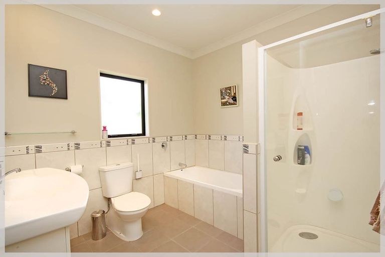 Photo of property in 33 Palmer Road, Foxton Beach, Foxton, 4891