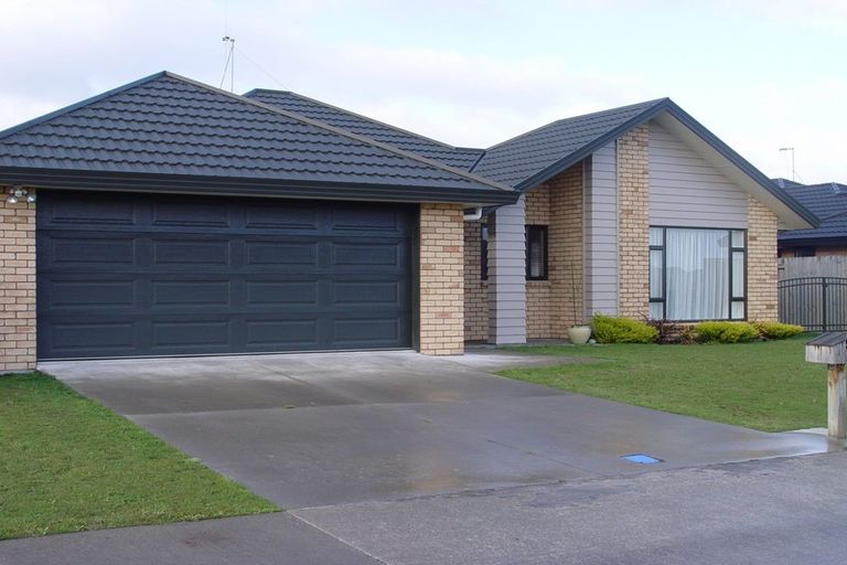 Photo of property in 14 Brooklyn Heights Drive, Kelvin Grove, Palmerston North, 4414