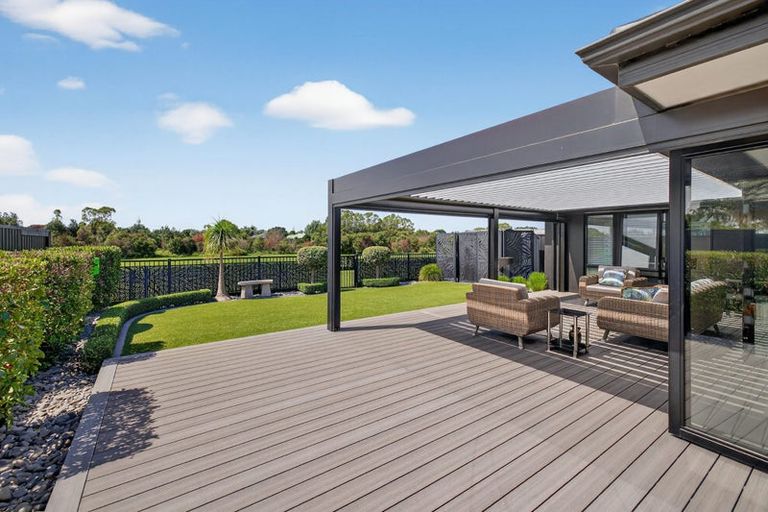 Photo of property in 52 Carrington Drive, Papamoa Beach, Papamoa, 3118