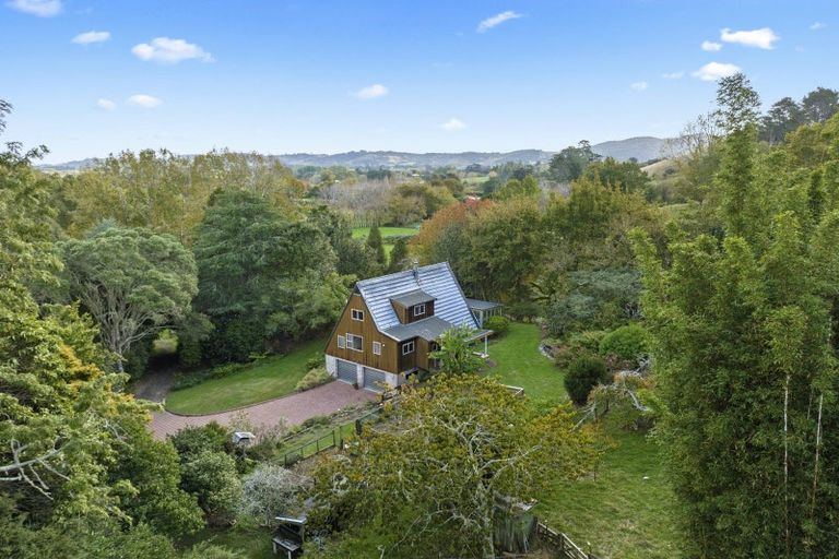 Photo of property in 33 Quinns Road, Clevedon, Papakura, 2585