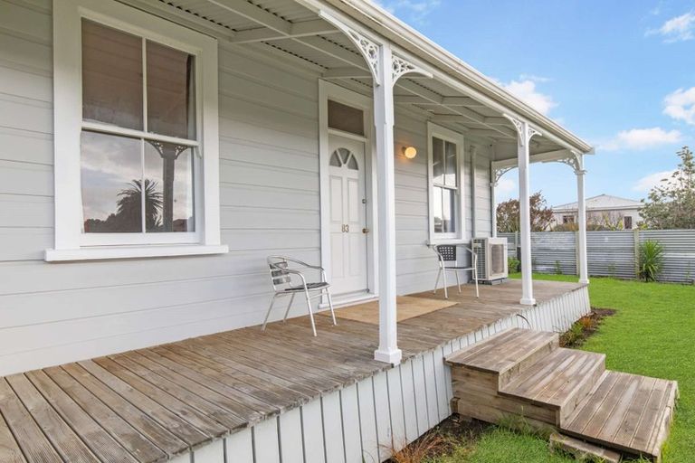 Photo of property in 83 Hinau Street, Castlecliff, Whanganui, 4501