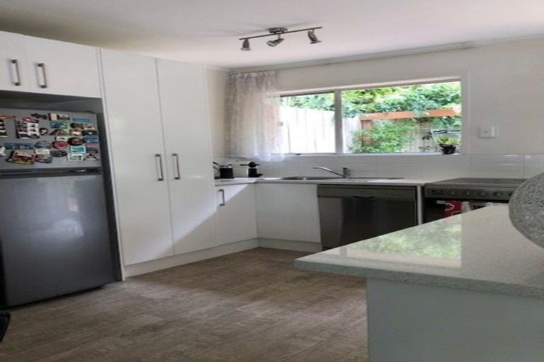 Photo of property in 2/28 Morton Avenue, Forrest Hill, Auckland, 0620