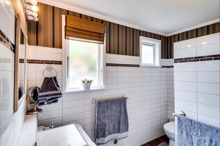 Photo of property in 755 Main North Road, Bay View, Napier, 4182