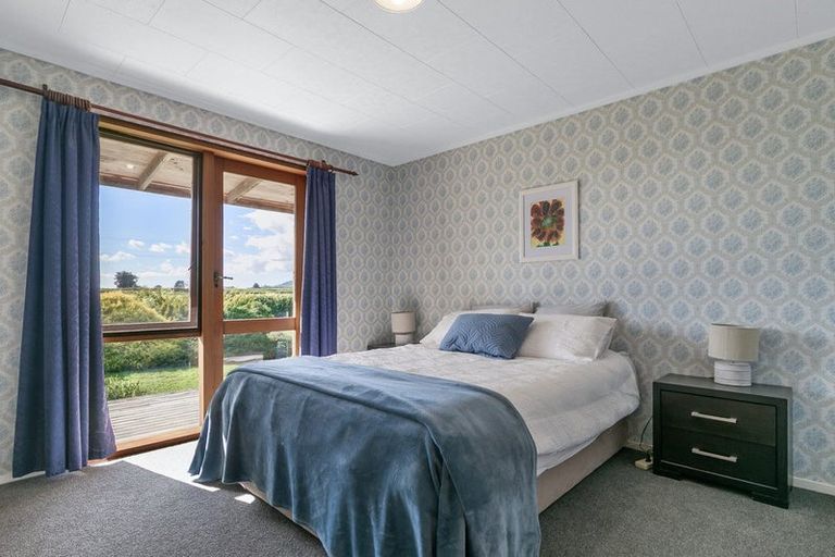 Photo of property in 382 Kimberley Road, Levin, 5571