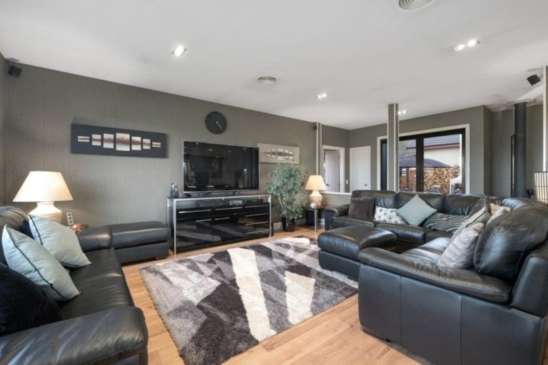 Photo of property in 980 Aubrey Road, Albert Town, Wanaka, 9305