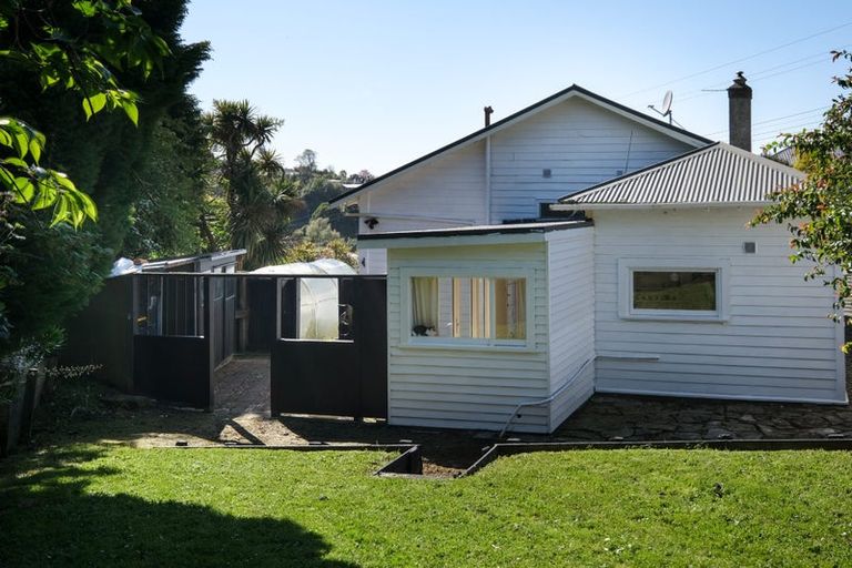 Photo of property in 104 Neidpath Road, Mornington, Dunedin, 9011