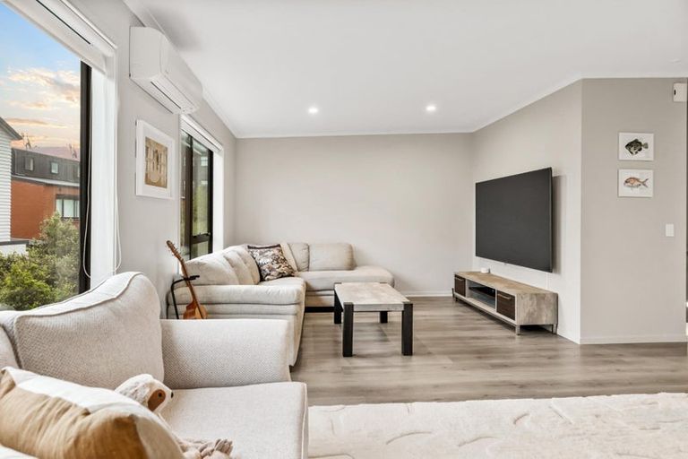 Photo of property in 12 Kerewhenua Crescent, Hobsonville, Auckland, 0616