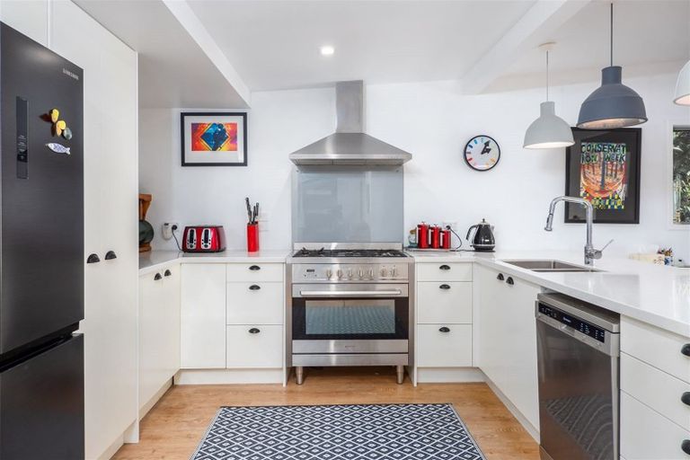 Photo of property in 3 Oneroa Road, Russell, 0202