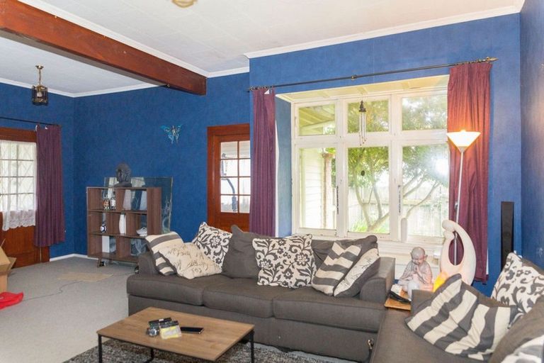 Photo of property in 9 Alma Street, Dannevirke, 4930