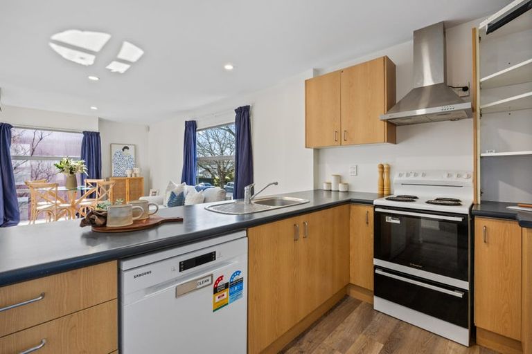 Photo of property in 1/3 Grove Road, Addington, Christchurch, 8024