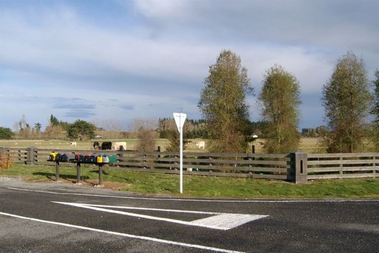Photo of property in 2 Hayfield Terrace, Cust, Rangiora, 7471