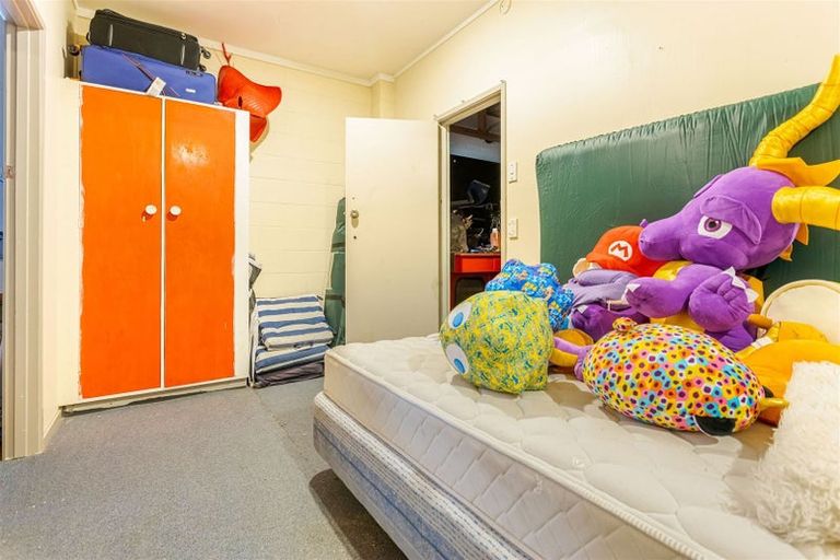 Photo of property in 10 Yule Place, Massey, Auckland, 0614