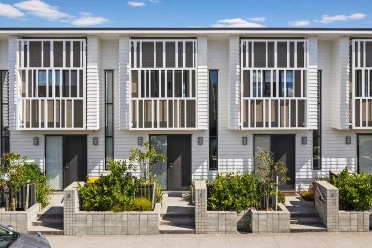 Photo of property in 7 Harakeke Road, Hobsonville, Auckland, 0616