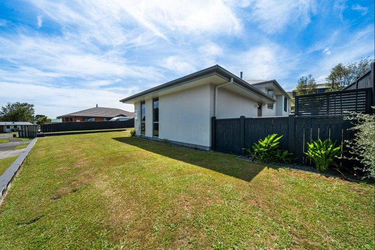 Photo of property in 3 Margaret Alice Close, Whalers Gate, New Plymouth, 4310