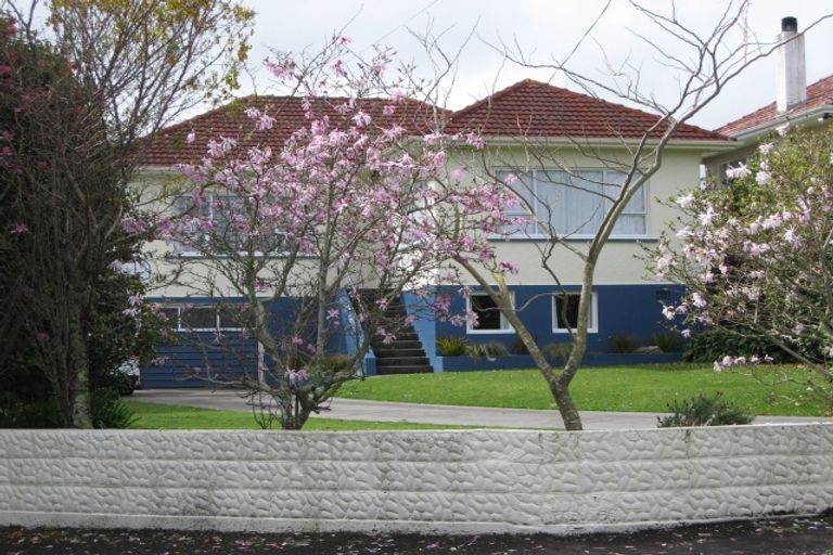 Photo of property in 22 Turi Street, Welbourn, New Plymouth, 4312