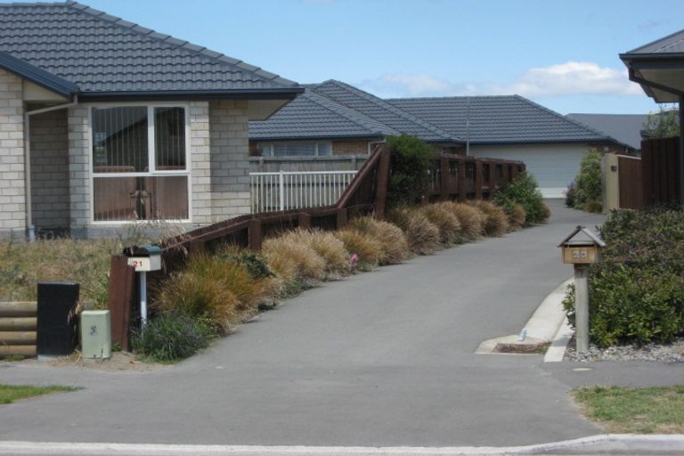 Photo of property in 23 Linkwater Way, Parklands, Christchurch, 8083