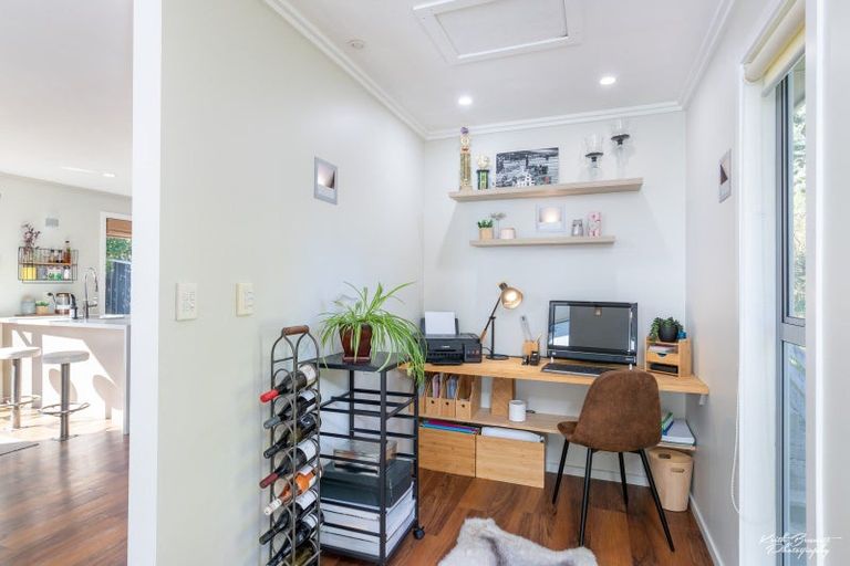 Photo of property in 41 Norana Road, Maoribank, Upper Hutt, 5018