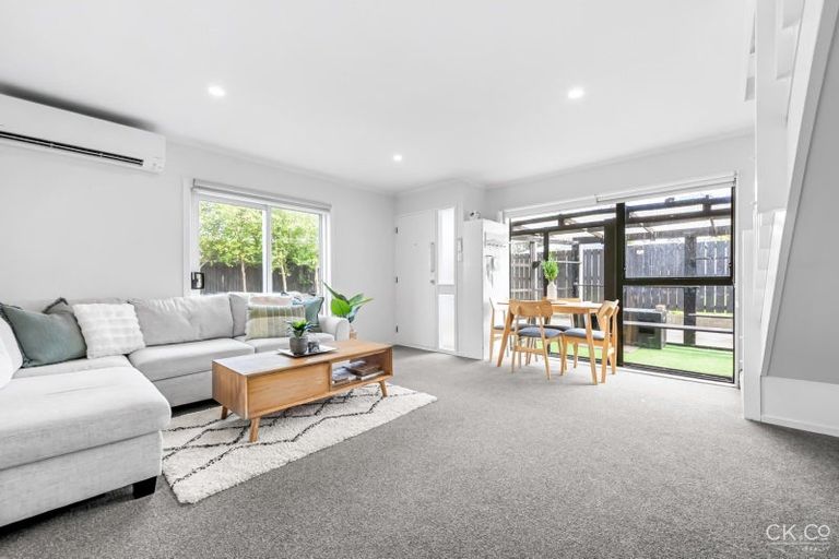 Photo of property in 3/24 Mason Street, Moera, Lower Hutt, 5010