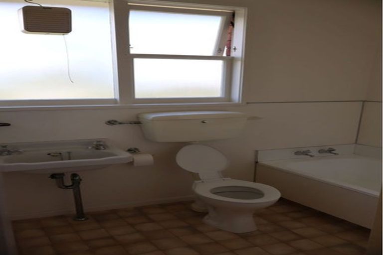 Photo of property in 3 Massey Street, Greytown, 5712