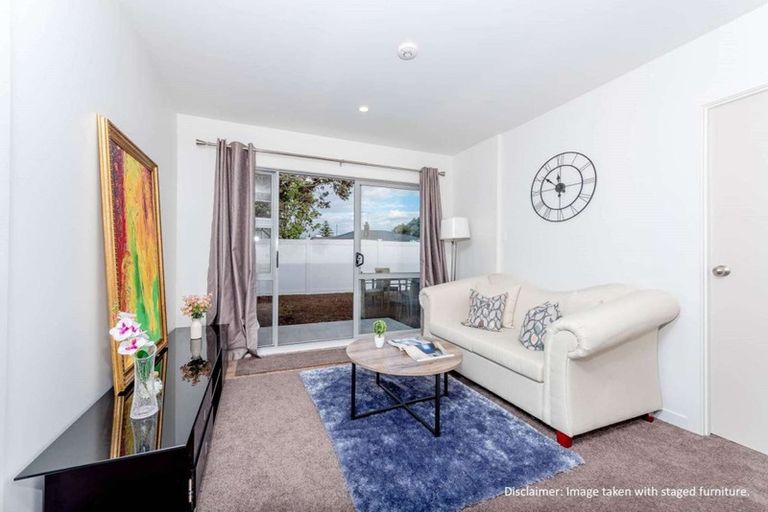 Photo of property in 2/9 Vine Street, Mangere East, Auckland, 2024