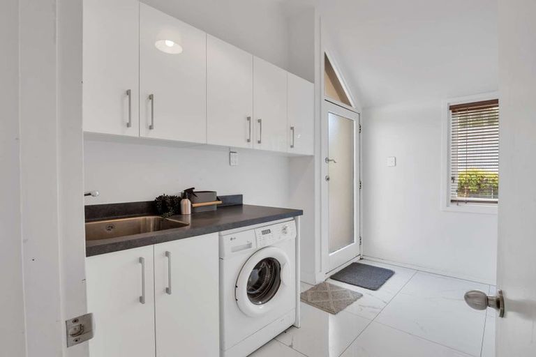 Photo of property in 6 Aiken Road, Saint Johns Hill, Whanganui, 4501