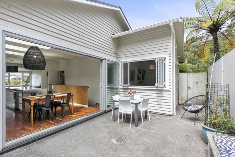Photo of property in 26 Rodrigo Road, Kilbirnie, Wellington, 6022