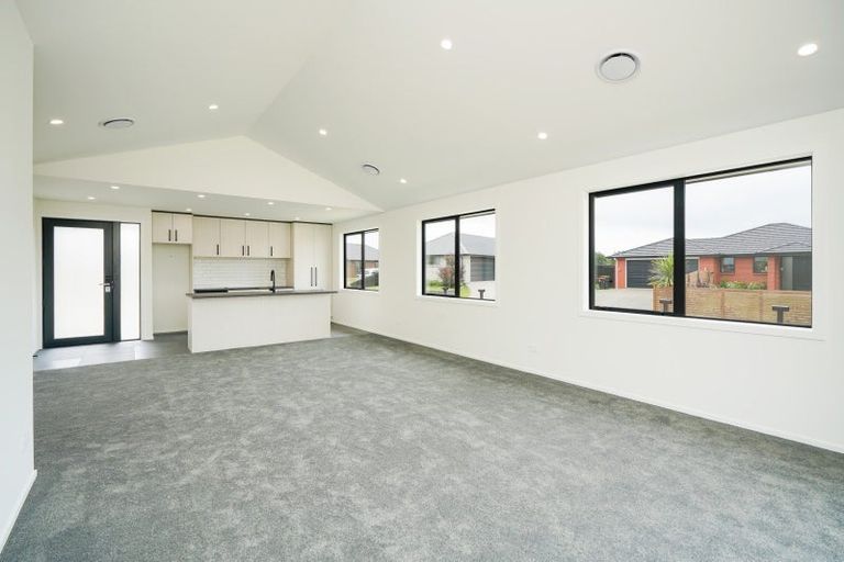 Photo of property in 97 Hoffman Court, Waikiwi, Invercargill, 9810
