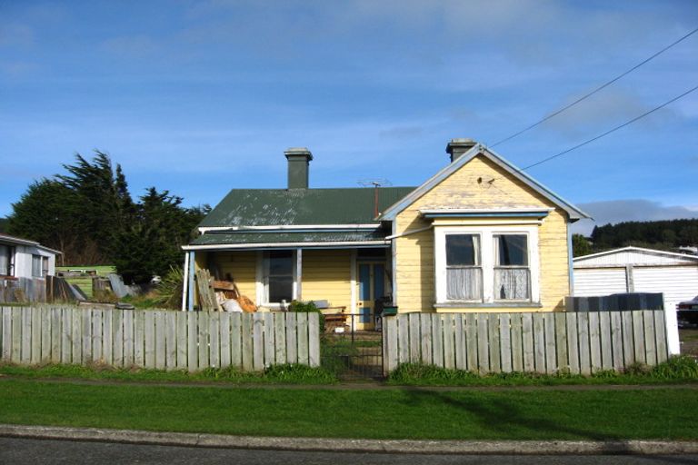 Photo of property in 136 Foyle Street, Bluff, 9814