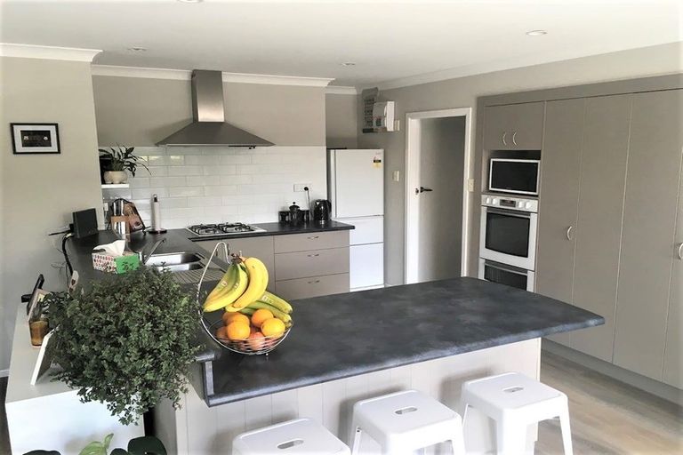 Photo of property in 2 Dunbarton Street, Redwood, Christchurch, 8051